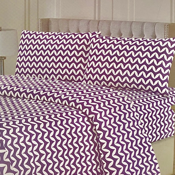 Kate & Co. Other - ✨FINAL RUN✨King 4pc Purple Wave Bedsheets